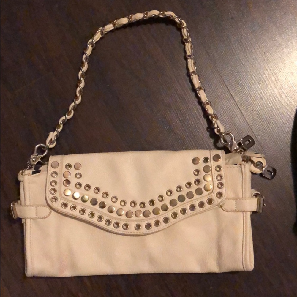 Ivory clutch